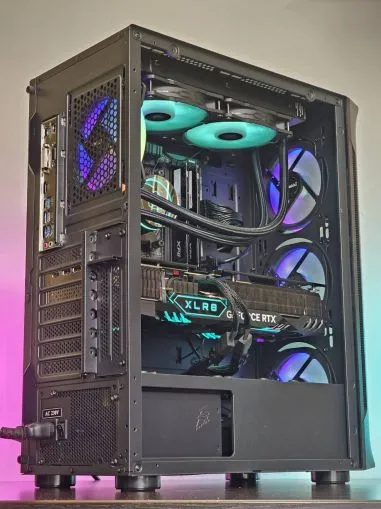 RTX 4070Ti / Ryzen 7-5700X / RAM 32GB / SSD 512GB+HDD 2TB / Computer de jocuri