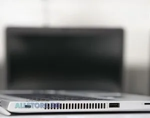 HP EliteBook 830 G6, Intel Core i7, 8192MB So-Dimm DDR4, 256GB M.2 SATA SSD, Intel UHD Graphics 620, 13.3