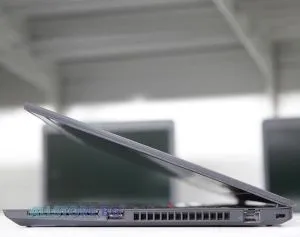 Lenovo ThinkPad T490, Intel Core i7, 16GB DDR4 la bord, 512GB M.2 NVMe SSD, Intel UHD Graphics 620, 14" 1920x1080 Full HD 16:9, grad B