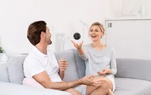 Minge de masaj Beurer MG 10 cu vibrație, 2 nivele de intensitate, pentru activarea și regenerarea grupelor musculare tensionate, Suprafață penetrantă la atingere moale, 7,5 cm
