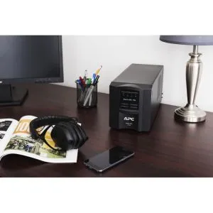 UPS neîntreruptibil APC Smart-UPS 750VA LCD 230V cu SmartConnect