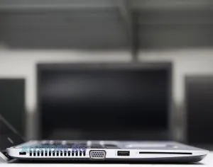HP EliteBook 820 G3, Intel Core i5, 8192MB So-Dimm DDR4, 128GB M.2 SATA SSD, Intel HD Graphics 520, 12.5" 1366x768 WXGA LED 16:9 , Grade A-