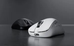 Pulsar професионална геймърска мишка Wireless Gaming Mouse Xlite v4 Size3 White - 1K (8K compatible)