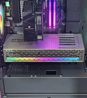 RX 9070 16GB/ Ryzen 7-7700 / RAM 32GB/ SSD 1TB/ 850W 80 Plus Gold / Геймърски компютър - Aorora S3
