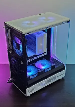 Ryzen 7-7700/ RTX 5060/ SSD 1TB/ RAM 32GB/ Dijital Soğutucu/ Oyun Bilgisayarı - Aorora S6