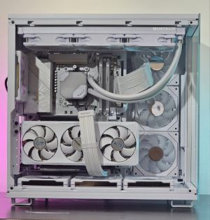 RTX 5070/ Ryzen 7-7800X3D/ RAM 32GB/ SSD 1TB/  Геймърски компютър WhiteReaper S4