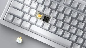 Ducky професионална геймърска механична клавиатура Professional Gaming Mechanical Keyboard One X Wireless White - Ducky AI Switches [Linear], Bluetooth, 2.4
