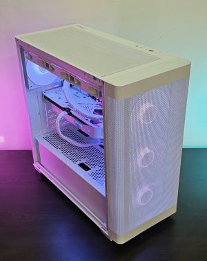 Ryzen 7-7800X3D/ RTX 5070/ RAM 32GB/ SSD 1TB/ Водно Охлаждане/ 1000W/ Геймърски компютър - Aorora S2