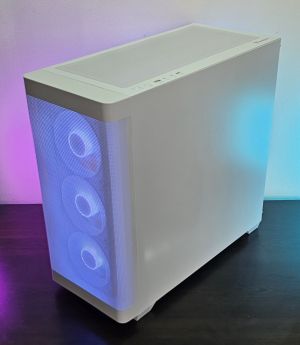 Ryzen 7-7800X3D/ RTX 5070/ RAM 32GB/ SSD 1TB/ Водно Охлаждане/ 1000W/ Геймърски компютър - Aorora S2