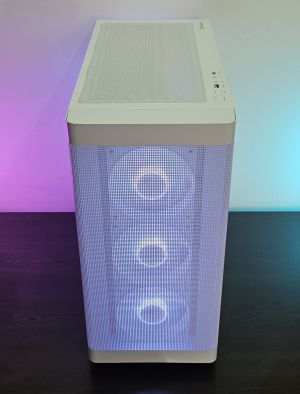 Ryzen 7-7800X3D/ RTX 5070/ RAM 32GB/ SSD 1TB/ Водно Охлаждане/ 1000W/ Геймърски компютър - Aorora S2