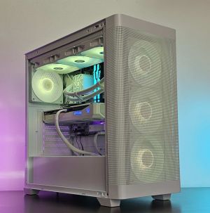 Ryzen 7-7800X3D/ RTX 5070/ RAM 32GB/ SSD 1TB/ Водно Охлаждане/ 1000W/ Геймърски компютър - Aorora S2