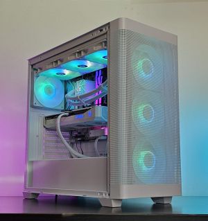 Ryzen 7-7800X3D/ RTX 5070/ RAM 32GB/ SSD 1TB/ Водно Охлаждане/ 1000W/ Геймърски компютър - Aorora S2