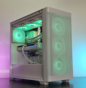 Ryzen 7-7800X3D/ RTX 5070/ RAM 32GB/ SSD 1TB/ Водно Охлаждане/ 1000W/ Геймърски компютър - Aorora S2