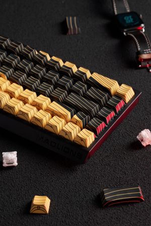 Madlions професионална геймърска механична клавиатура Professional Gaming Mechanical Keyboard MAD 68 HE Contour Flagship - 8K, Magnetic Amber Pro [Linear]