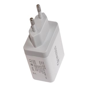 Makki Fast Charger - QC3.0+2xUSB 30W White - MAKKI-QC30W3