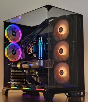 Ryzen 7-9800X3D/ RTX 5070TI 12GB/ RAM 64GB/ SSD 2TB/ B850/ Водно Охлаждане/ Геймърски компютър Dark Reaper DR0040