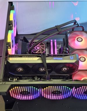 Ryzen 7-9800X3D/ RTX 5070TI 12GB/ RAM 64GB/ SSD 2TB/ B850/ Водно Охлаждане/ Геймърски компютър Dark Reaper DR0040