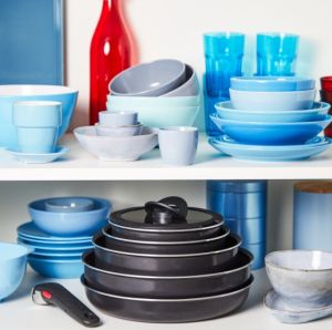 Комплект тигани и тенджери Tefal L1539053 Easy Cook & Clean 10pcs set : FP24/28 + SCP 16/20 with lids + sautepan 24 with lid  + 2 handles