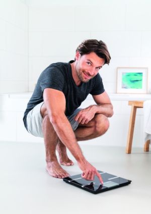 Scale Beurer BF 720 BT diagnostic bathroom scale in black, Weight, body fat, body water, muscle percentage, bone mass, AMR/BMR calorie display; BMI calculation; Black LCD display; white illumination with display of user's initials; Bluetooth; 180 kg / 100