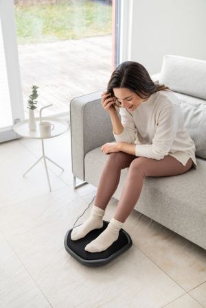 Massager Beurer FM 70 Soothing Shiatsu foot and back massage; Heat function; 18 Shiatsu massage heads; 3 massage speeds; Removable and washable cover