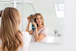 Electric hair brush Beurer HC 45 Ocean 2-in-1 volumising hair dryer brush, ionic function, ceramic coating, 1000W, 2 heat and blower settings incl. cold air function