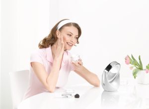 Cosmetic mirror Beurer BS 49 illuminated cosmetic mirror; 12 LEDs; 5x zoom; 2 mirrors; 11 cm