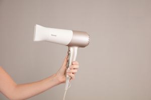 Hair dryer Beurer HC 70 Hair dryer, 2100 W, Ionic function, Powerful DC motor, 2 attachments, 3 heat settings, 2 blower settings, cold air, overheating protection, Removable safety filter
