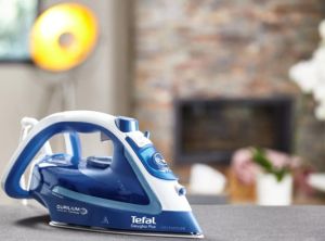 Fier de calcat Tefal FV5735E0, Easygliss Plus, albastru inchis, 2500W - 45g/min - shot 220g/min - Antidrop smart technology - Auto-off - rezervor de apa 270 ml - Durilium AirGlide