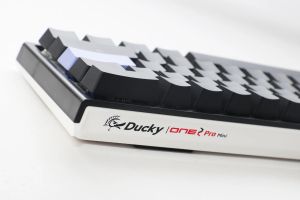 Ducky професионална геймърска механична клавиатура Professional Gaming Mechanical Keyboard One 2 Pro Mini - Gateron Brown Switches [Tactile]