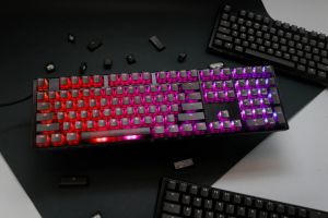 Ducky професионална геймърска механична клавиатура Professional Gaming Mechanical Keyboard One 3 Aura Black - Cherry MX RGB Brown Switches [Tactile]