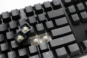 Ducky професионална геймърска механична клавиатура Professional Gaming Mechanical Keyboard One 3 Classic - Cherry MX RGB Brown Switches [Tactile]