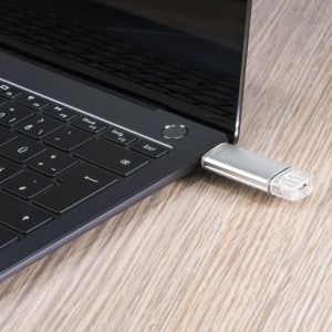 USB stick HAMA C-Laeta 124161, 16GB, HAMA-124161