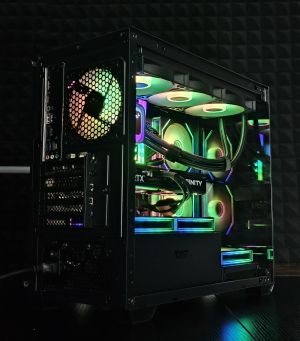 Ryzen 7-7800X3D/ RTX 5070/ RAM 32GB/ SSD 1TB/ Водно Охлаждане/ Геймърски компютър Dark Reaper DR041