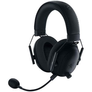 Razer BlackShark V2 Pro, 2,4 GHz wireless, răspuns în frecvență 12 Hz – 28 kHz, driver Razer TriForce Titanium 50 mm, impedanță de 32 Ω (1 kHz), perne din spumă cu memorie respirabilă, anulare pasivă avansată a zgomotului, microfon supercardioid HyperClea